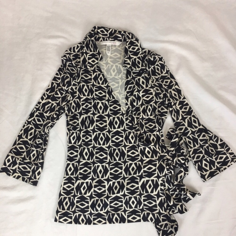 Diane Von Furstenburg vintage wrap top